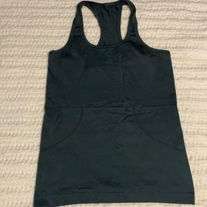 Lululemon tank top size 8
